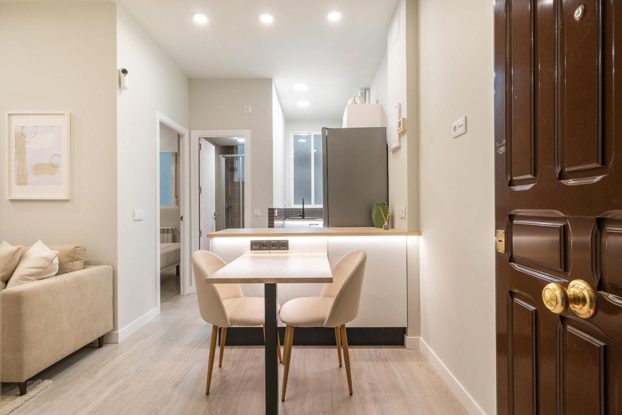 Apartamento Reformado En Metro Ibiza Alquiler Temporal Madrid Ngoại thất bức ảnh